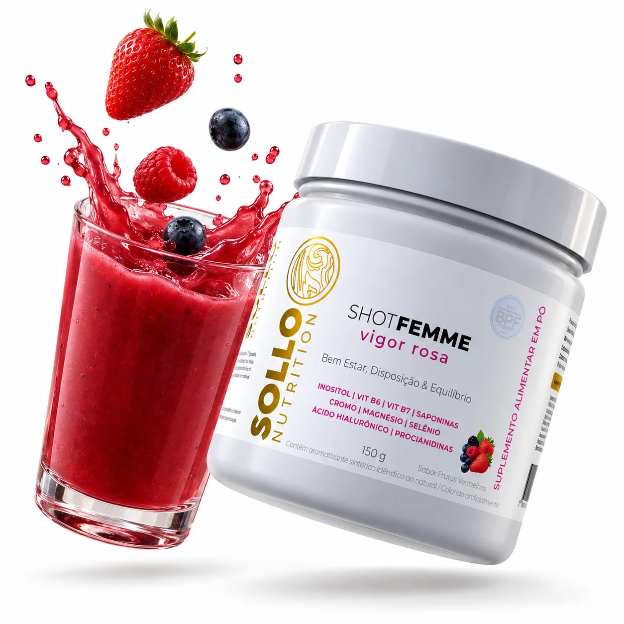 Shot Femme preparado em um copo com frutas vermelhas